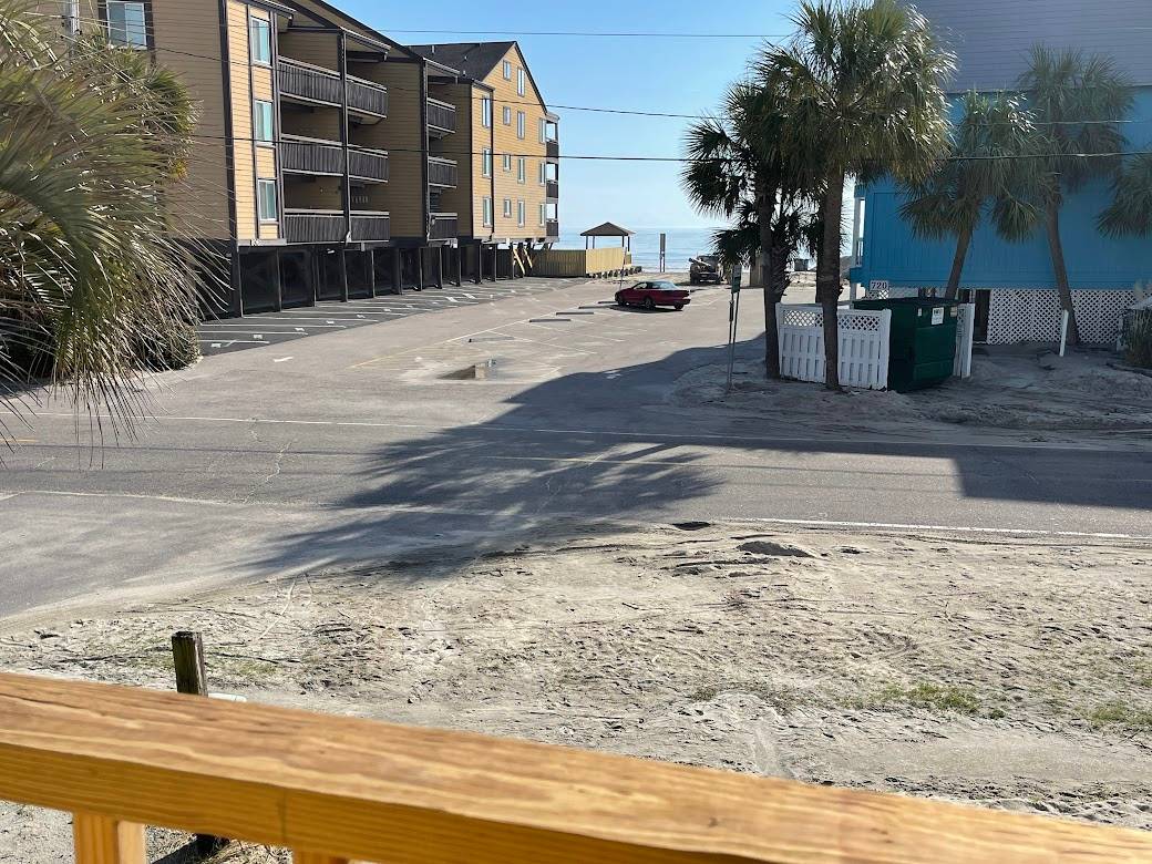 with a view and easy access to the beach! with a view and easy access to the beach!