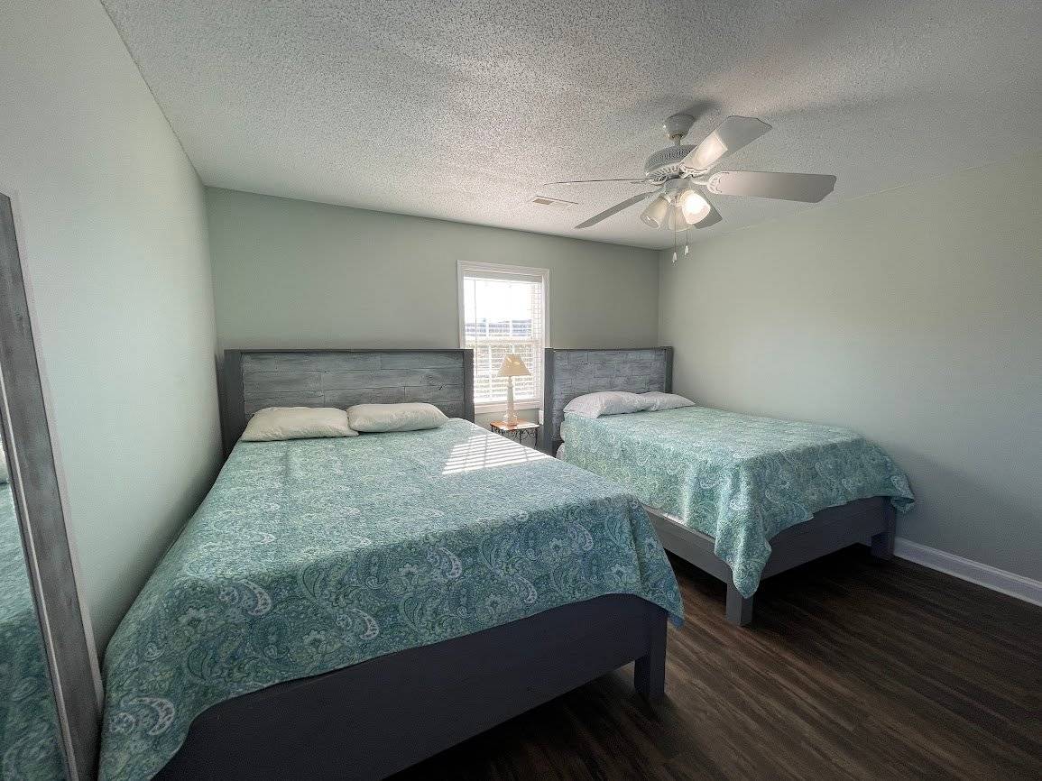 Bedroom 4 up (Queen and Double) Bedroom 4 up (Queen and Double)