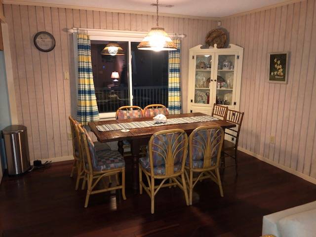 Dining Dining