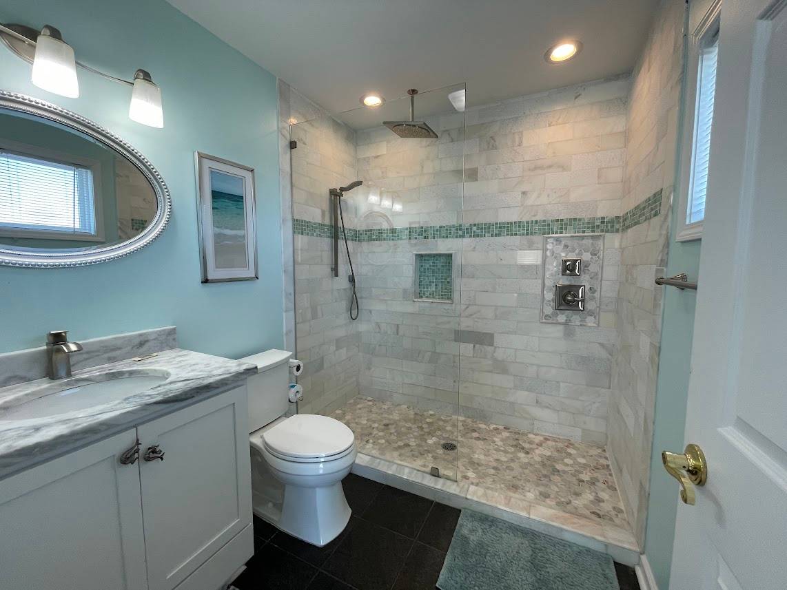 Bath off Bedroom 4 Bath off Bedroom 4