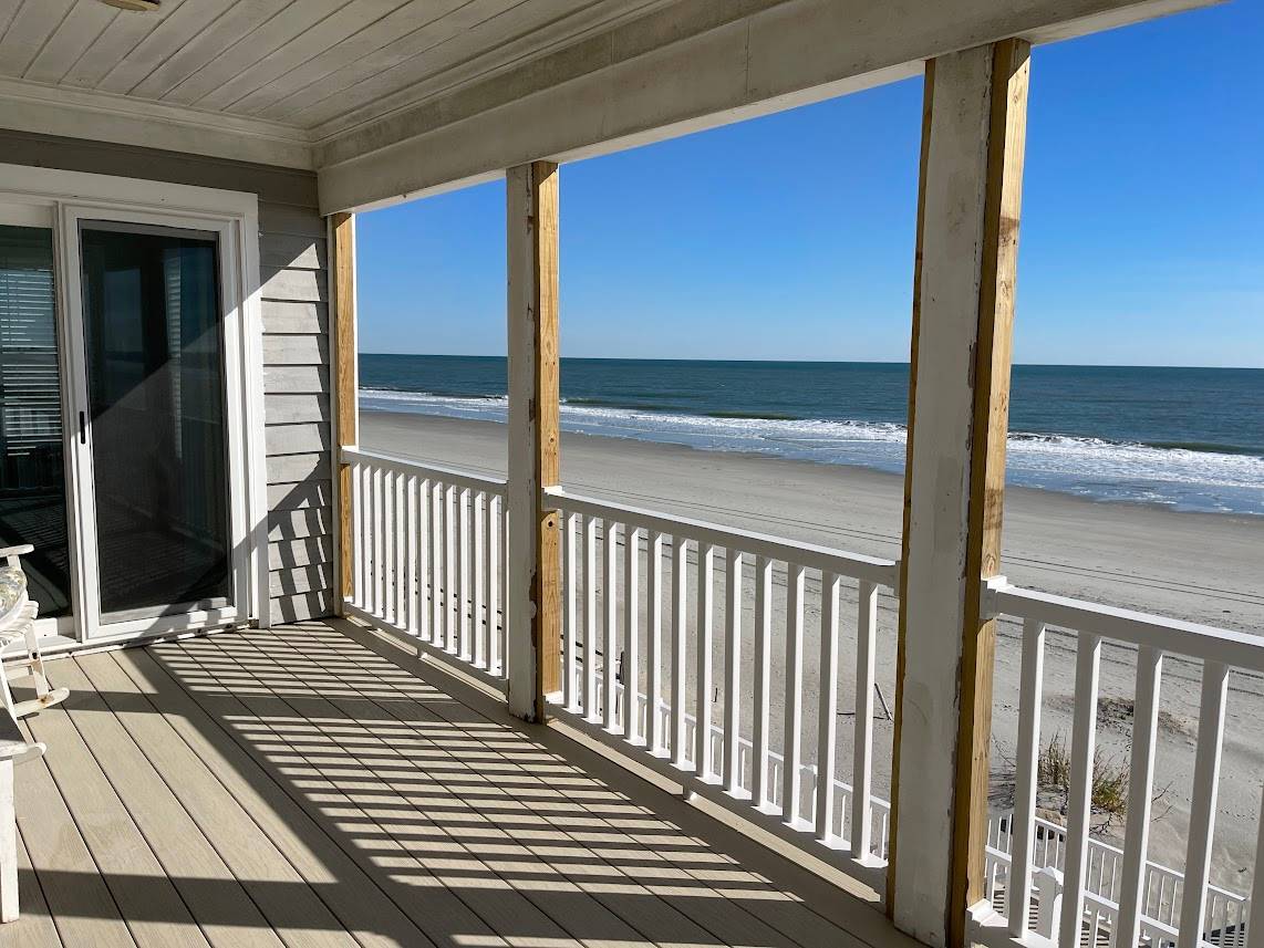 Up covered porch with access from bedrooms 4 and 5 Up covered porch with access from bedrooms 4 and 5