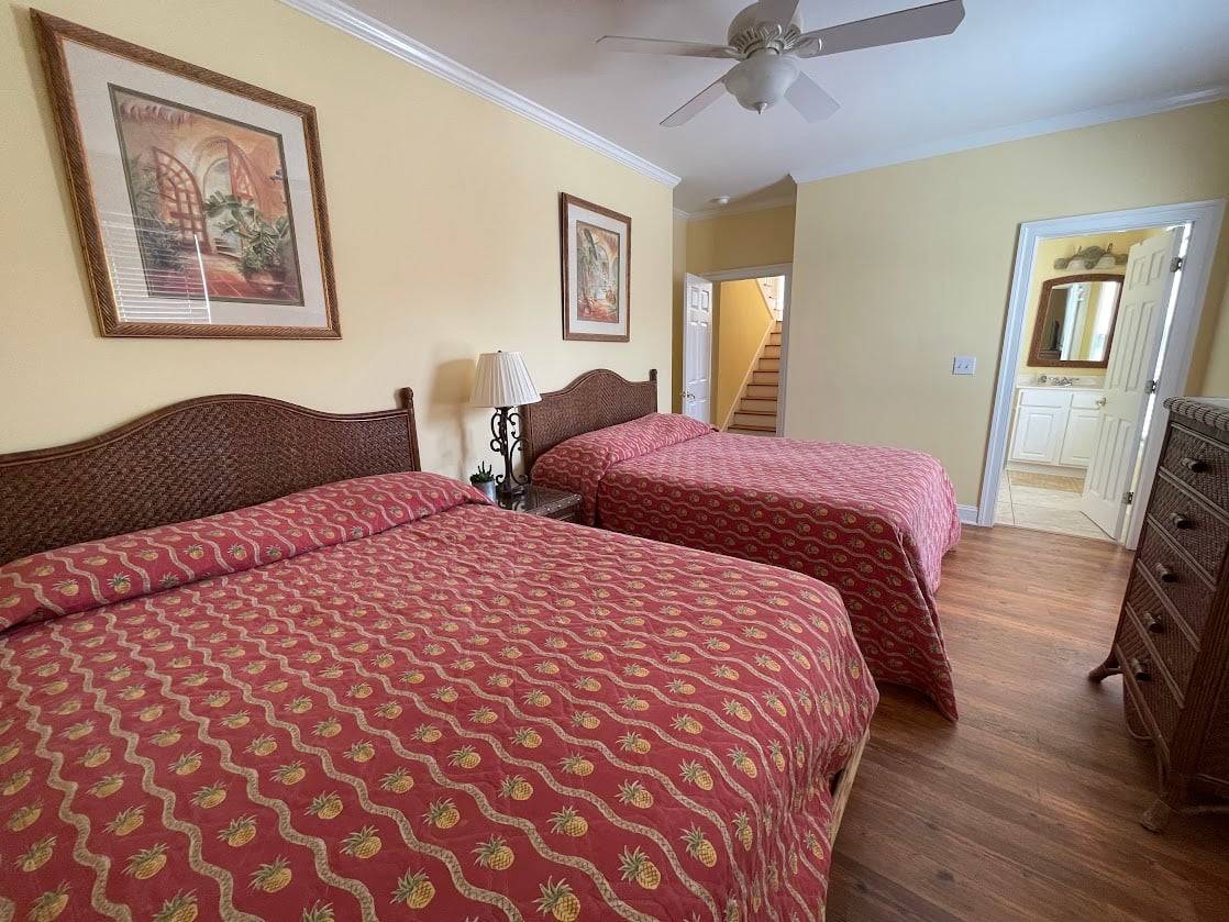 Bedroom 4 Downstairs - 2 Queen Beds Bedroom 4 Downstairs - 2 Queen Beds