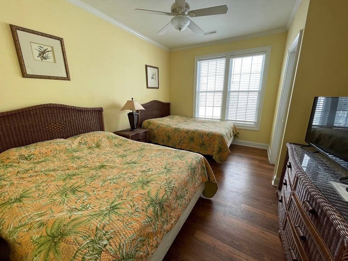 Bedroom 3 Downstairs - 2 Queen Beds Bedroom 3 Downstairs - 2 Queen Beds