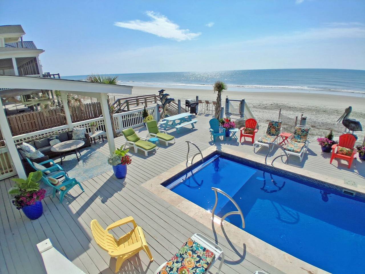 Spend your vacation days soaking up the sun! Spend your vacation days soaking up the sun!