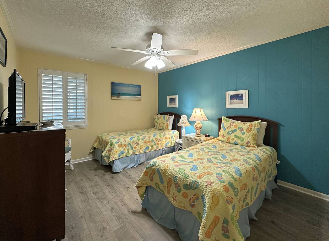 Bedroom 2 - 2 Singles Bedroom 2 - 2 Singles