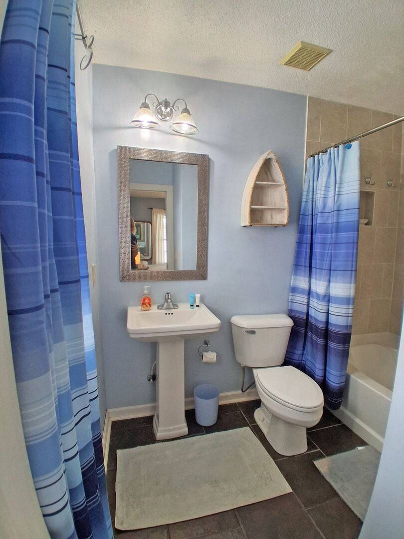 Bedroom 2 With Private Tub / Shower Combo Bedroom 2 With Private Tub / Shower Combo