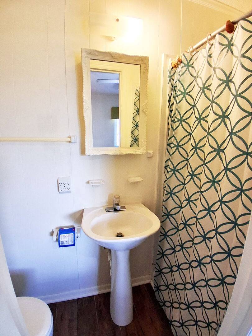 Walk In shower in Bedroom 1 Walk In shower in Bedroom 1