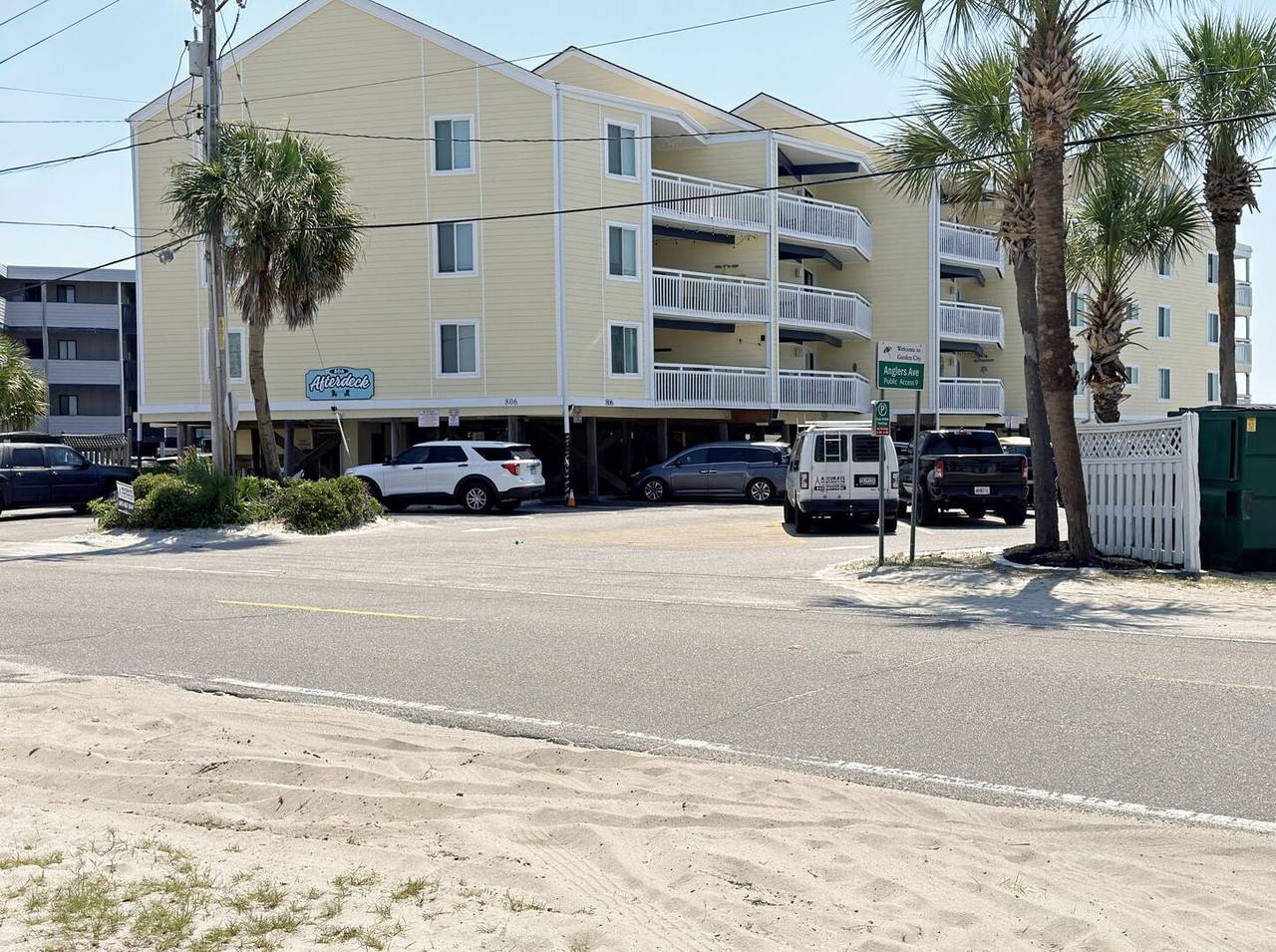 Anglers Dr. beach access at the end of the street. Anglers Dr. beach access at the end of the street.