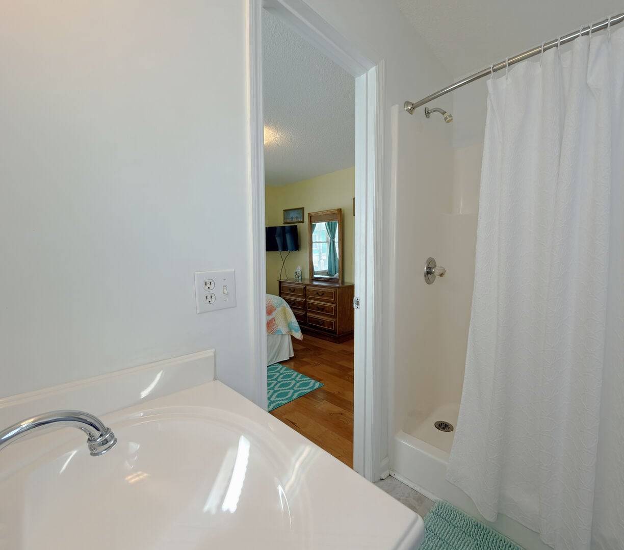 Walk-In Shower Walk-In Shower