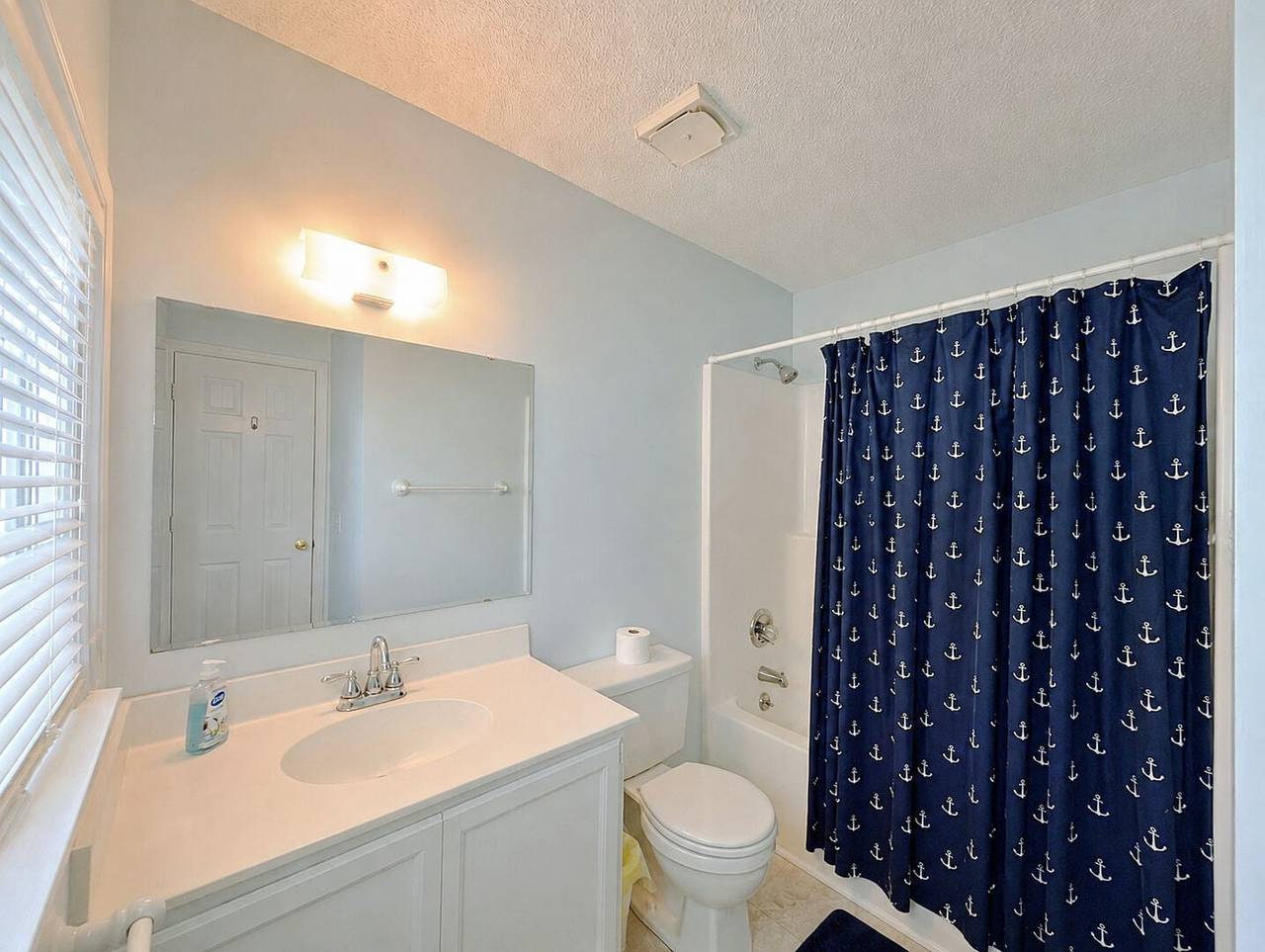 Bedroom 1 Private Bathroom with Tub/Shower Combo Bedroom 1 Private Bathroom with Tub/Shower Combo
