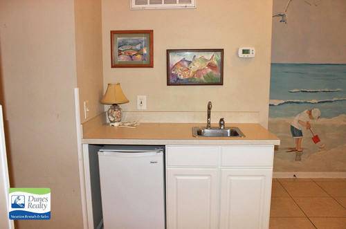 Downstairs Wet Bar Downstairs Wet Bar