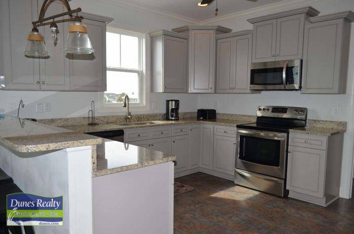 Lots of counterspace. Lots of counterspace.