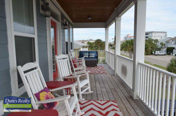 Lots of decks to relax! Lots of decks to relax!