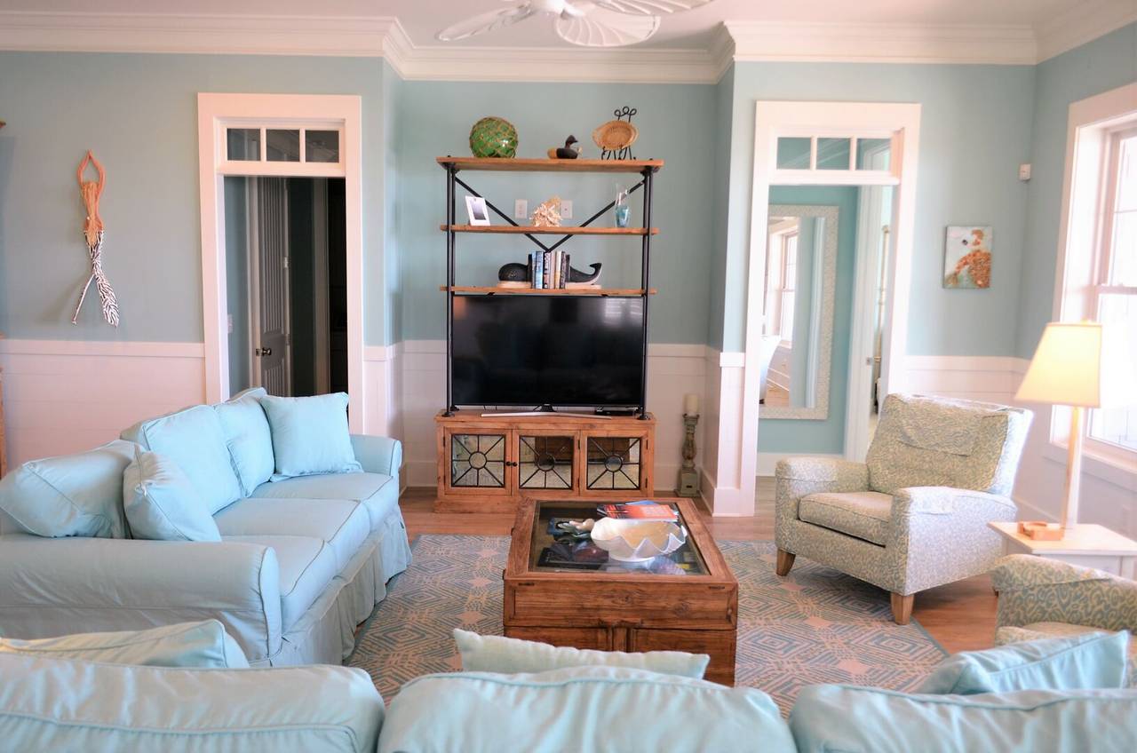 Watch TV or the Ocean Waves Watch TV or the Ocean Waves