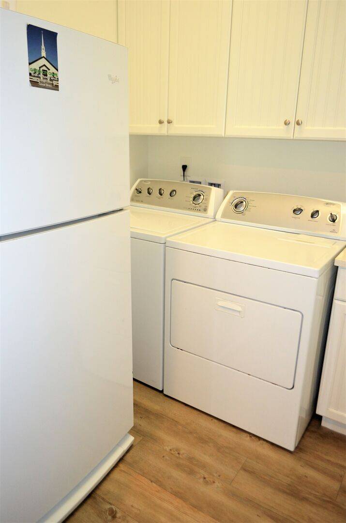 Laundry Room includes an extra refrigerator! Laundry Room includes an extra refrigerator!