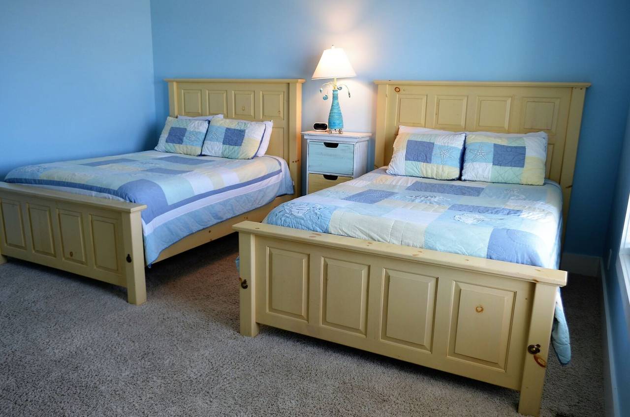 Bedroom 3 Down - Street Side - 2 Queen Beds Bedroom 3 Down - Street Side - 2 Queen Beds