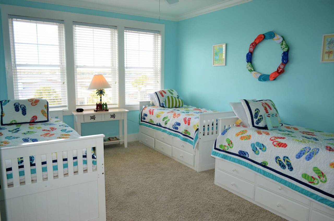 Bedroom 7 Up - Street Side- 3 Twin Beds & 1 Single Trundle Bedroom 7 Up - Street Side- 3 Twin Beds & 1 Single Trundle