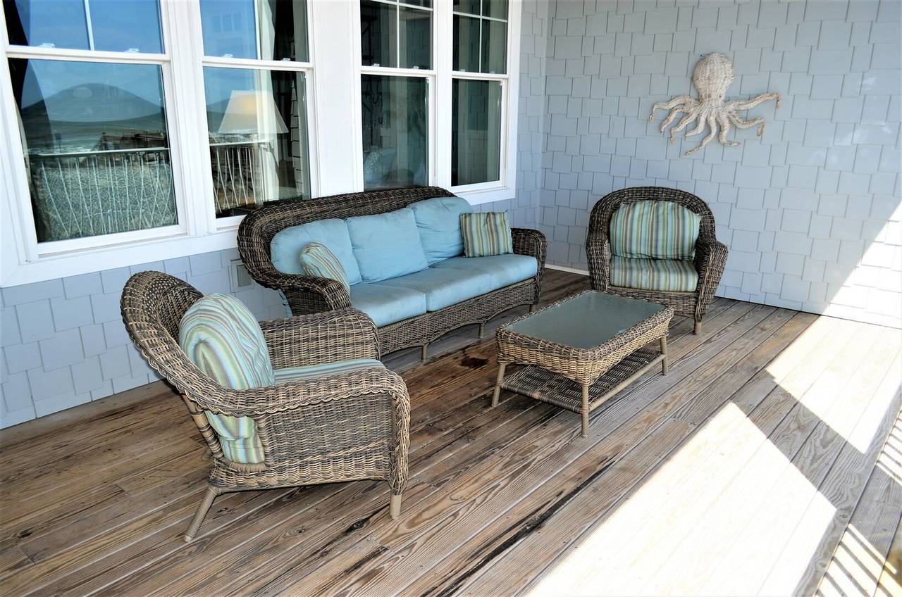 Sit & unwind outside Sit & unwind outside