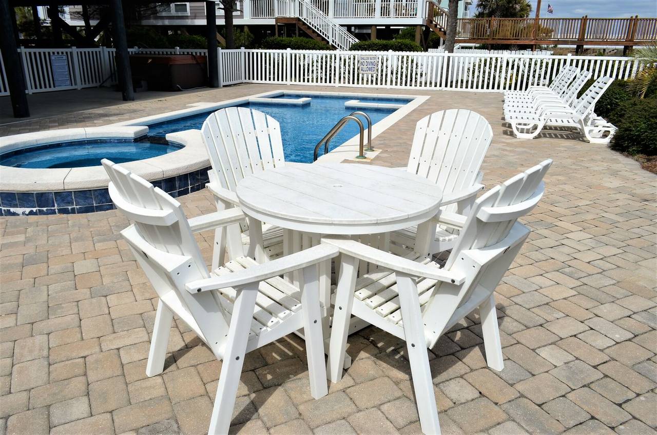 Dine Outdoors! Dine Outdoors!