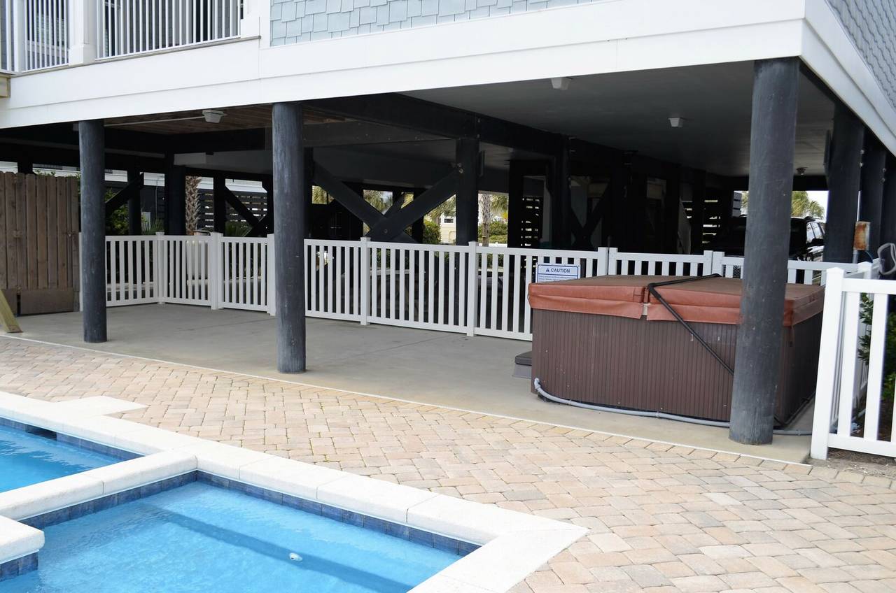Private Hot Tub Private Hot Tub