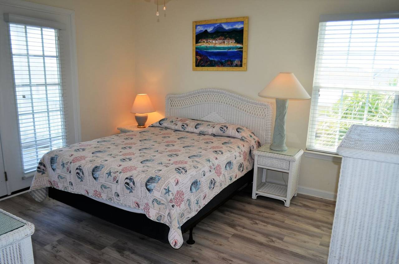 Bedroom 6 Up - 1 Queen Bed Bedroom 6 Up - 1 Queen Bed