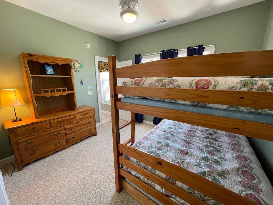 Bedroom 2 up (set of double bunks) Bedroom 2 up (set of double bunks)