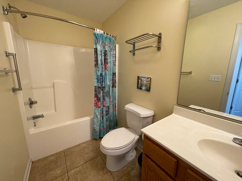 Hall bath upstairs Hall bath upstairs