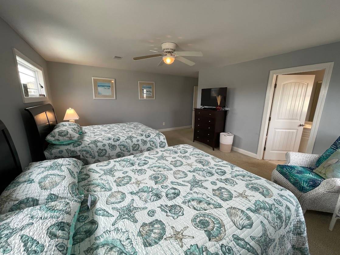 Watch TV in Bed Watch TV in Bed