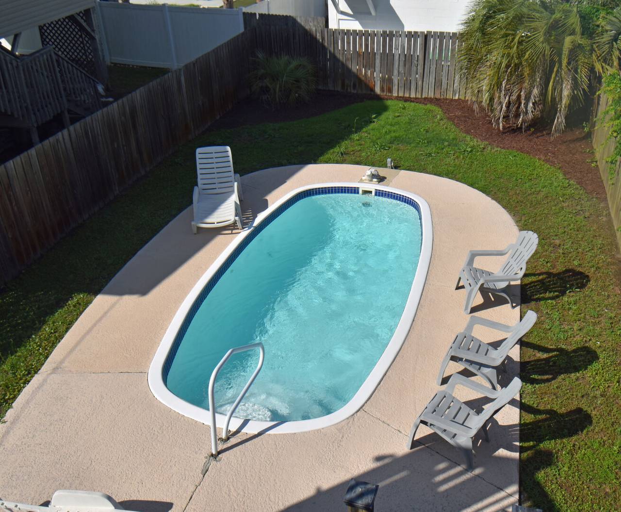 Spend the day soaking up the sun at the private pool! Spend the day soaking up the sun at the private pool!