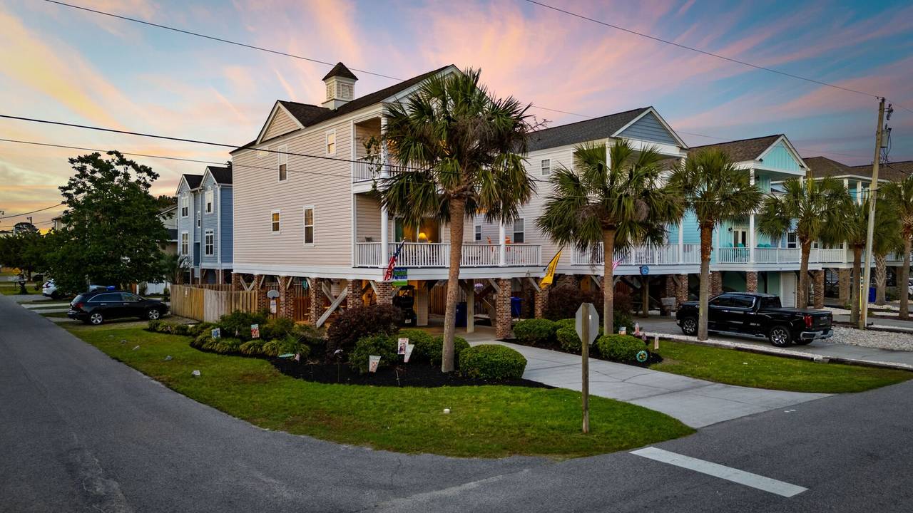 Corner Lot Corner Lot