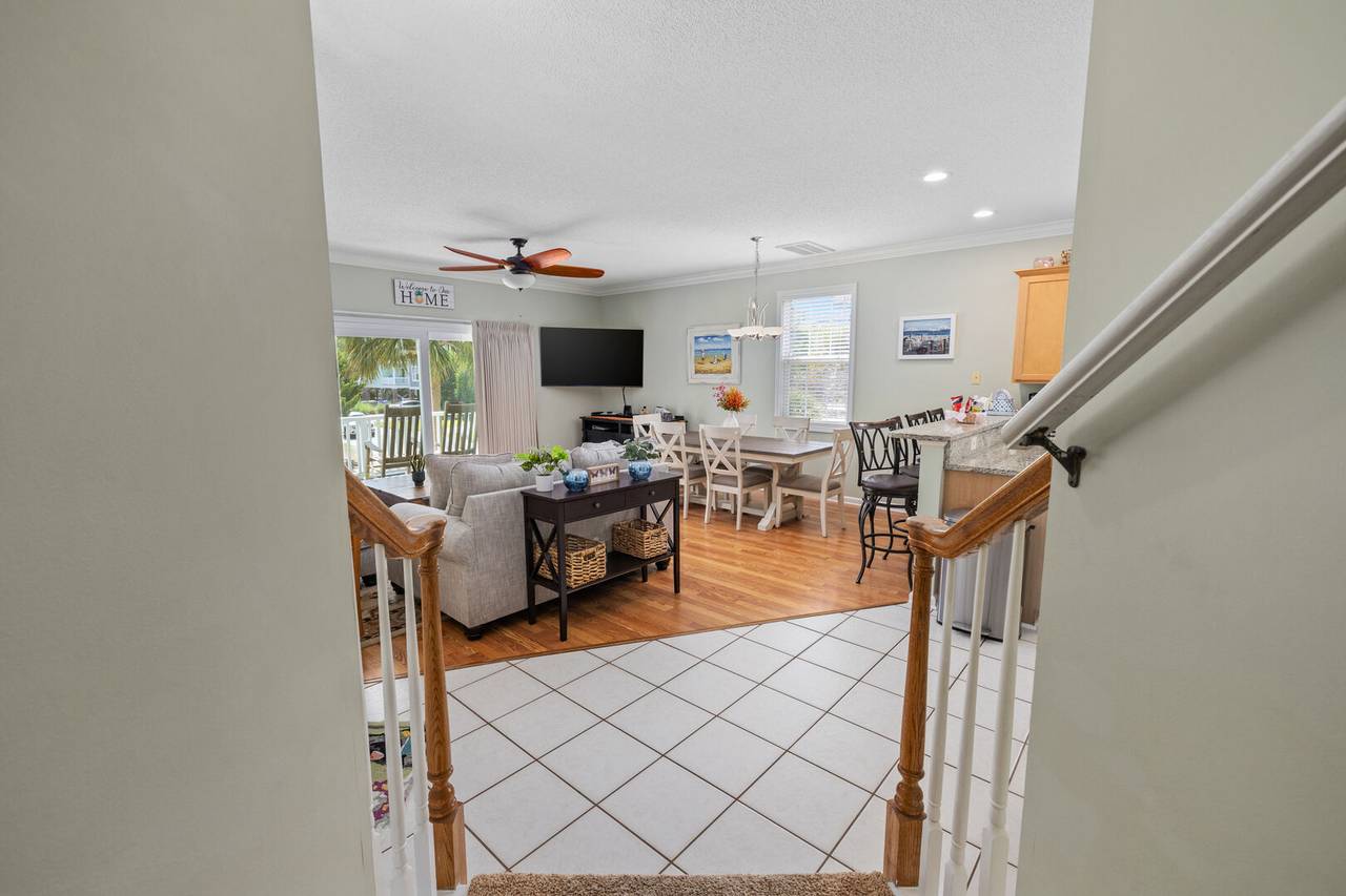 Spacious Main Living Area Spacious Main Living Area