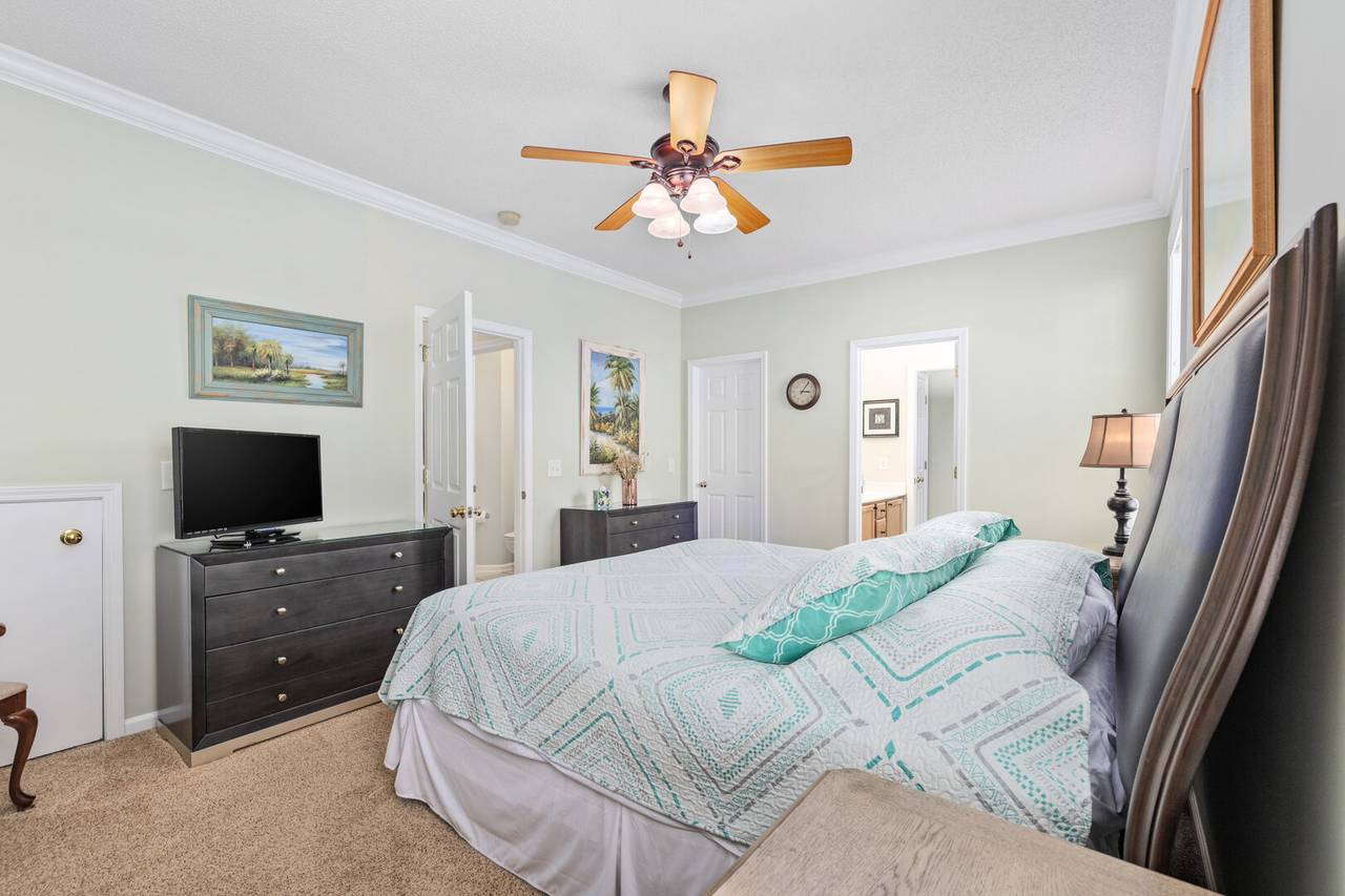 Watch TV in Bed Watch TV in Bed