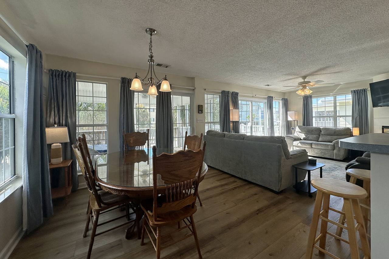 Dining for 5 Dining for 5