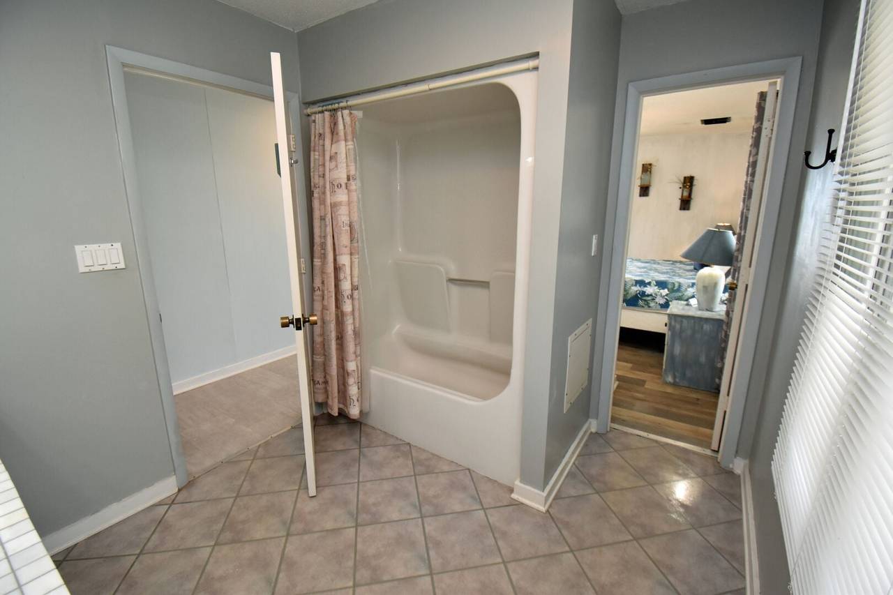 Bedroom 4... Bedroom 4...