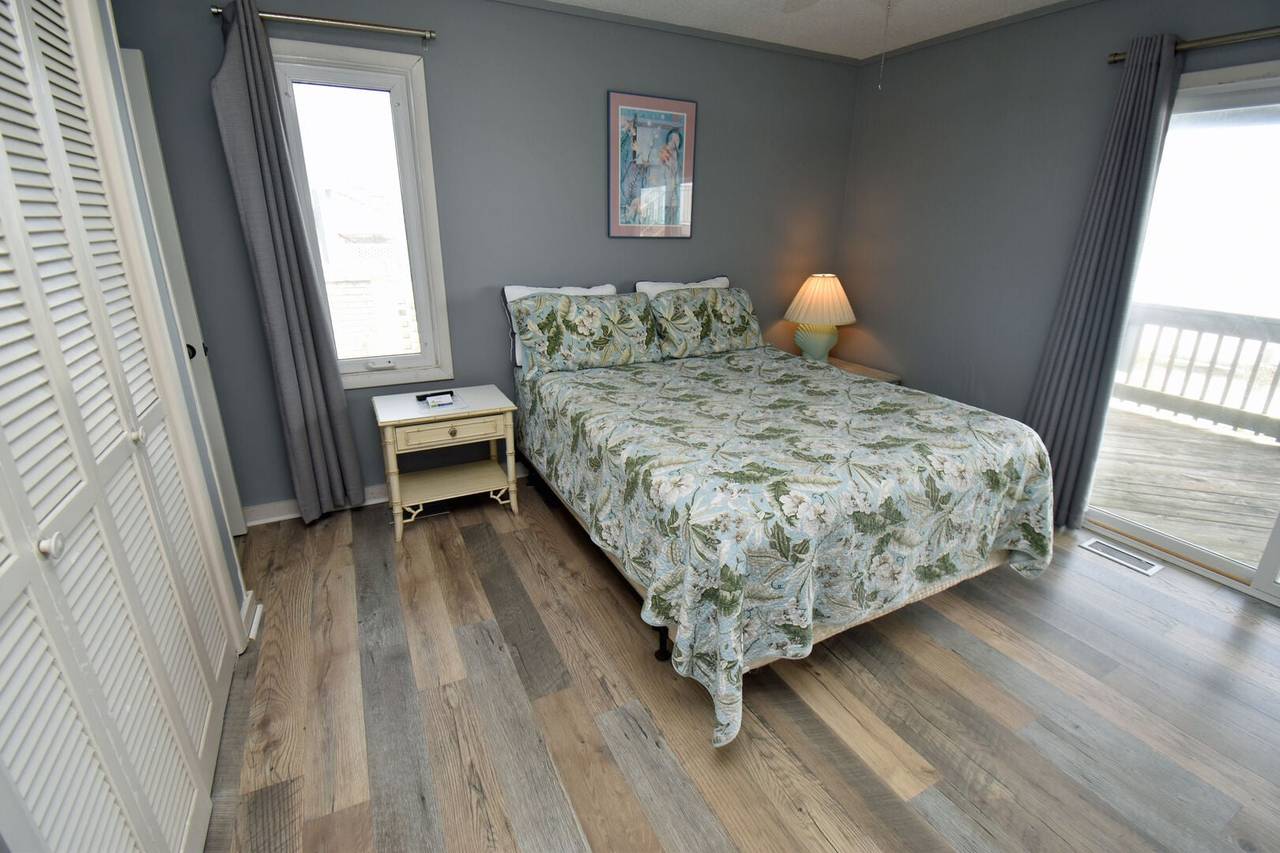 Bedroom 6 Down Oceanfront Bedroom 6 Down Oceanfront