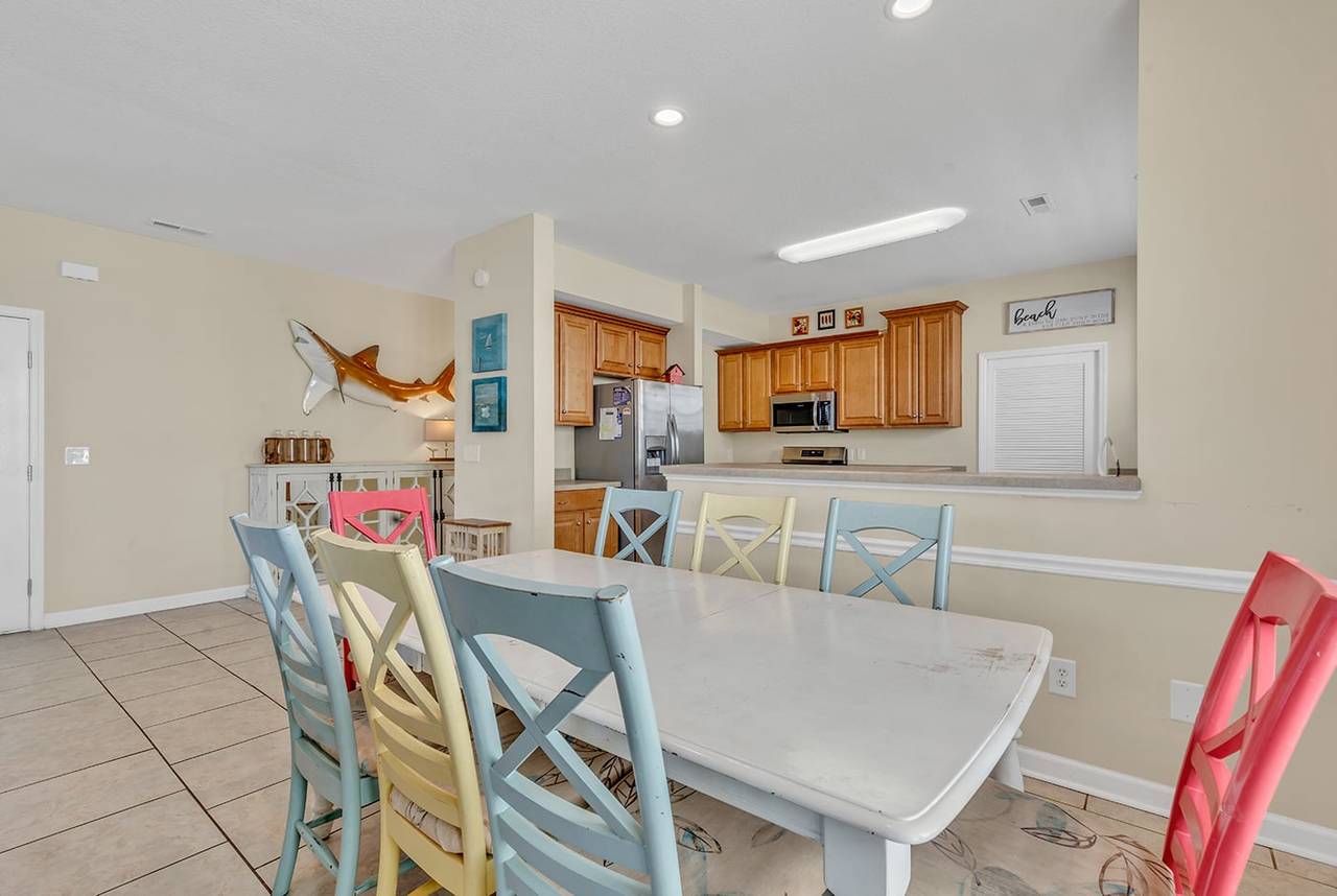 Large dining table Large dining table