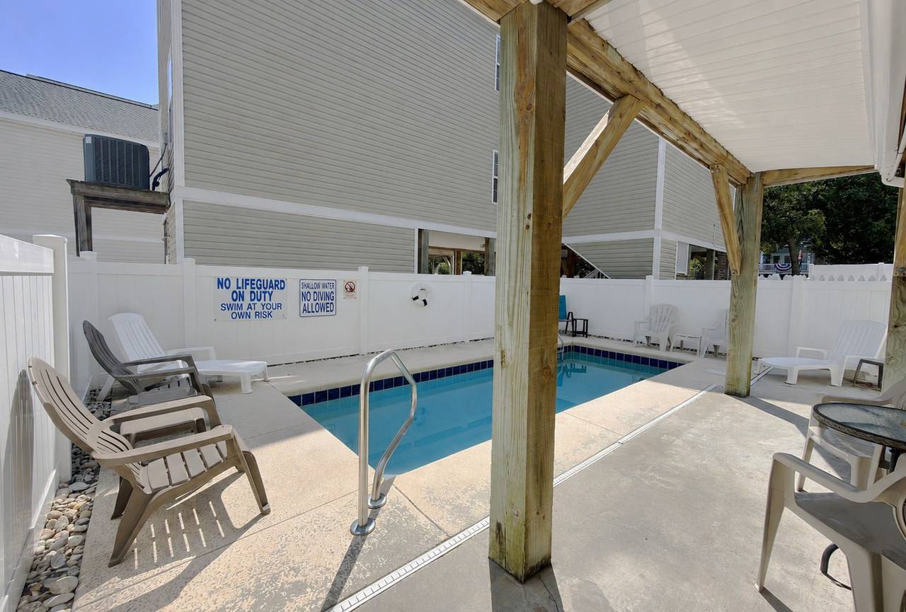 Lounge in the sun or sip a beverage. Lounge in the sun or sip a beverage.