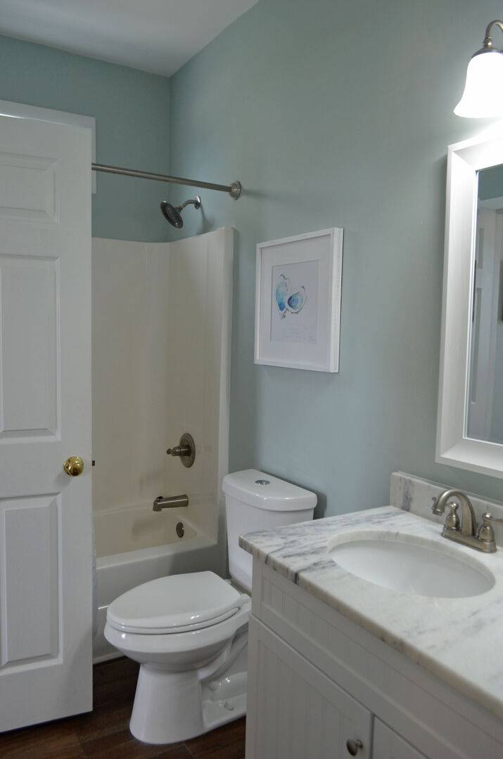 Down bath with shower/tub combo Down bath with shower/tub combo