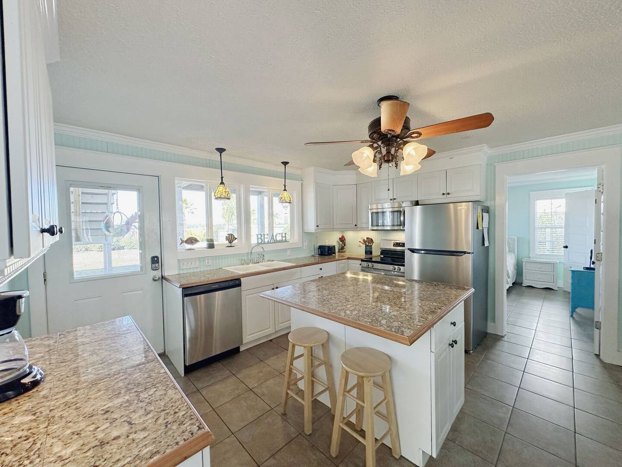 Fully Equipped Kitchen With a View! Fully Equipped Kitchen With a View!