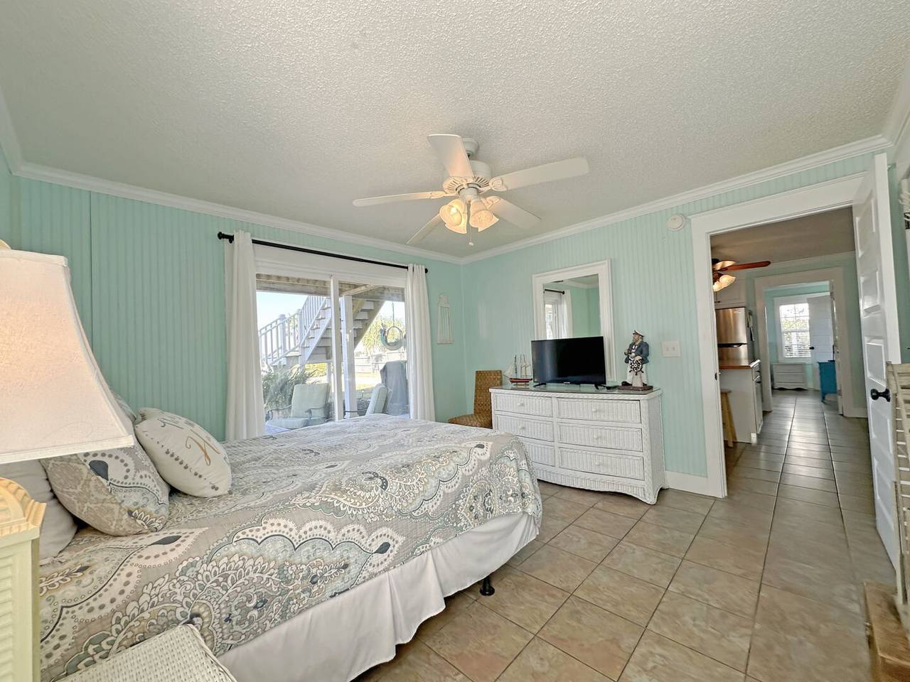 Bedroom 3 Has Access to The Back Yard Bedroom 3 Has Access to The Back Yard