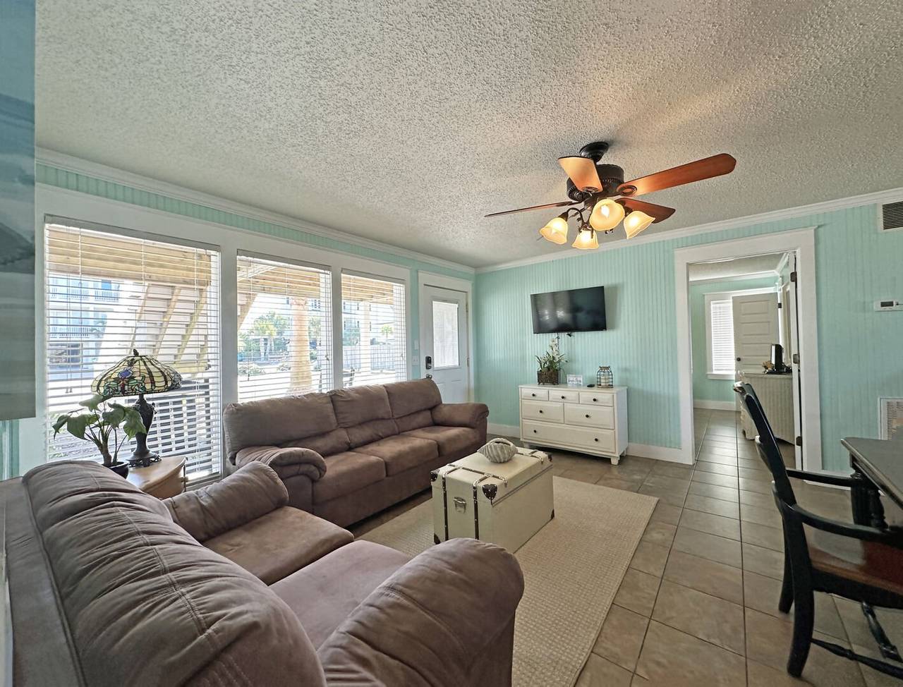 Relax & Watch TV Relax & Watch TV