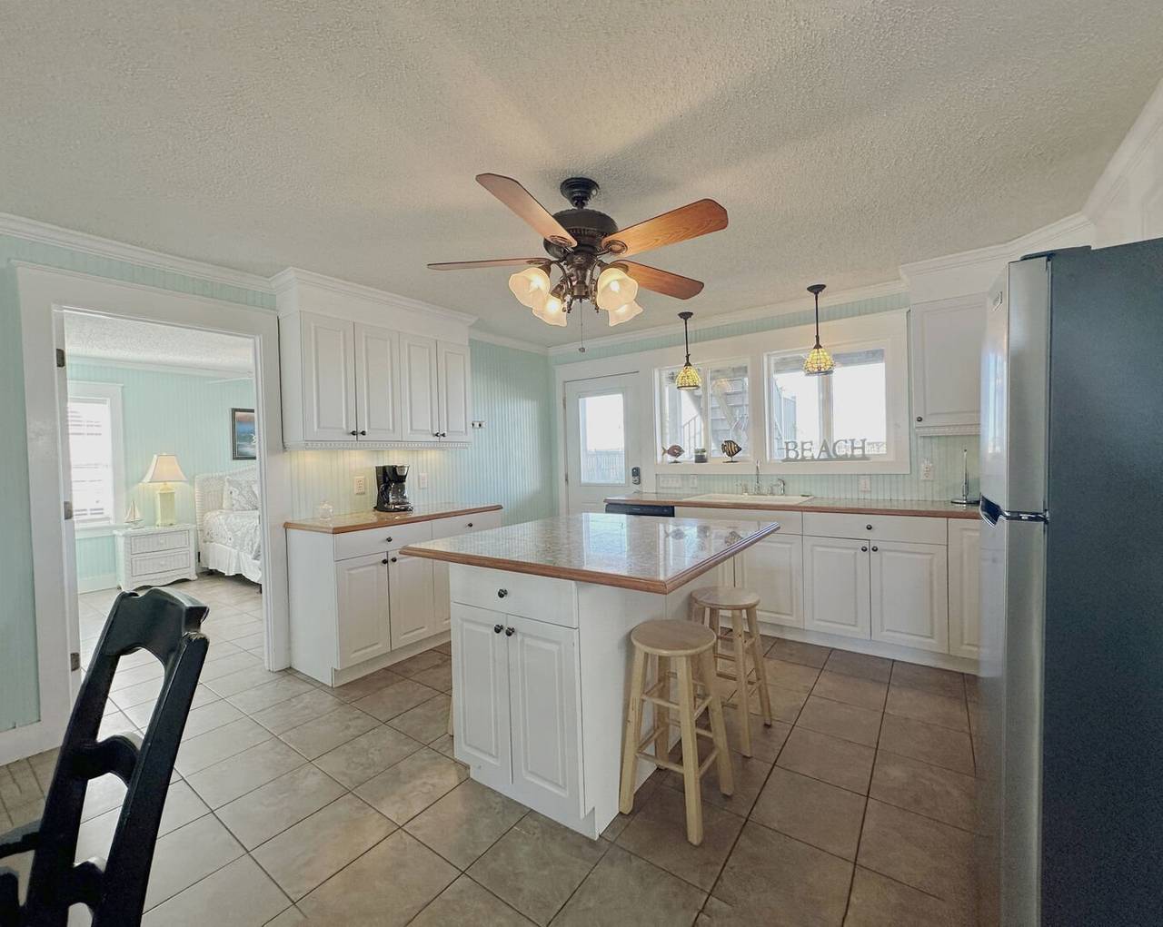 Large open kitchen with lots of counterspace. Large open kitchen with lots of counterspace.