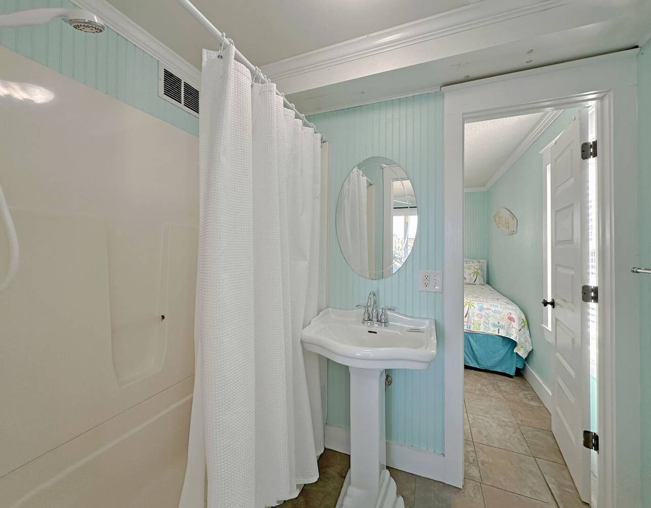 Tub/Shower Combo Tub/Shower Combo