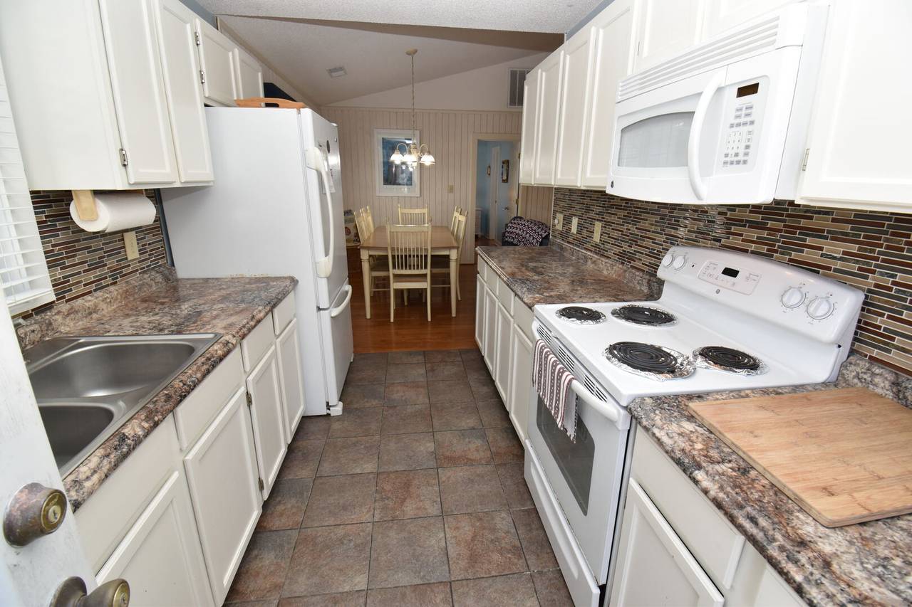 Fully Equipped Kitchen Fully Equipped Kitchen