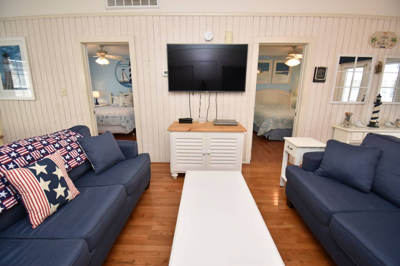 Bedroom 1 & 2 Bedroom 1 & 2