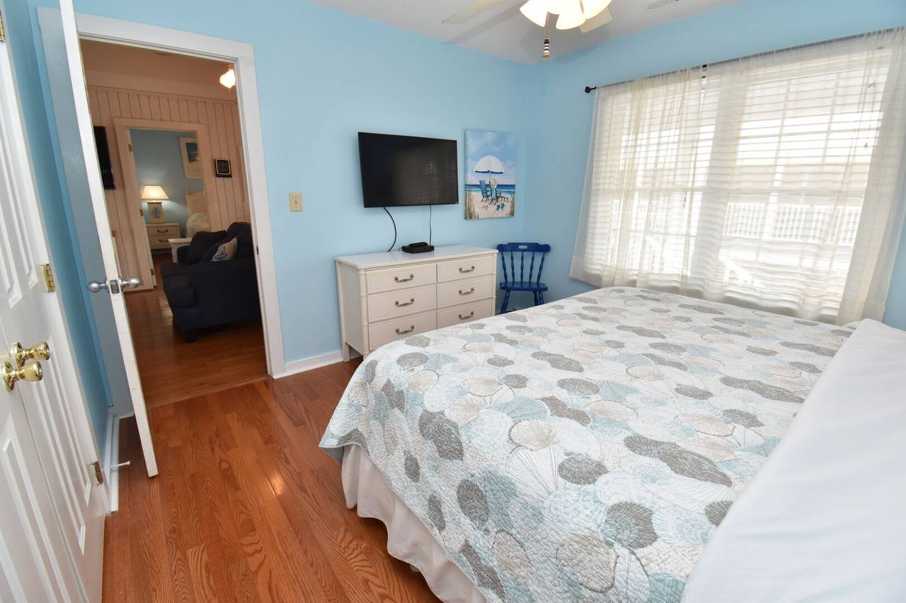 Bedroom 3 TV Bedroom 3 TV