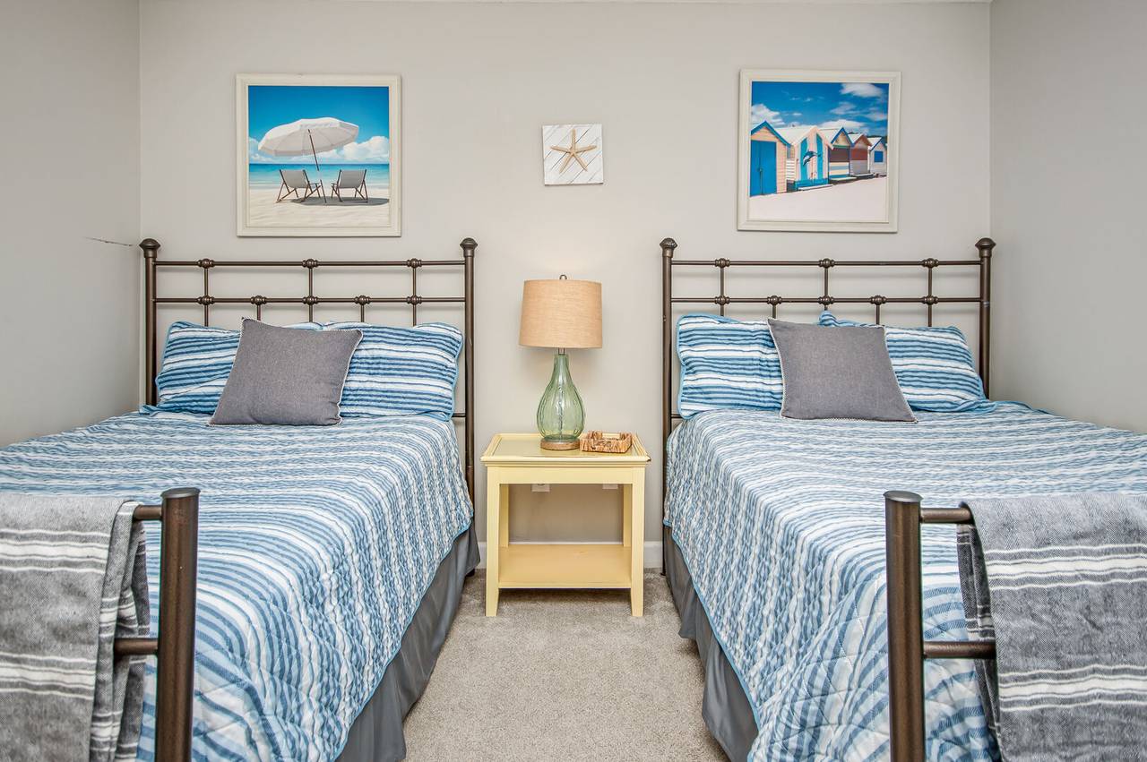 Bedroom 3 Up - 2 Double Beds Bedroom 3 Up - 2 Double Beds