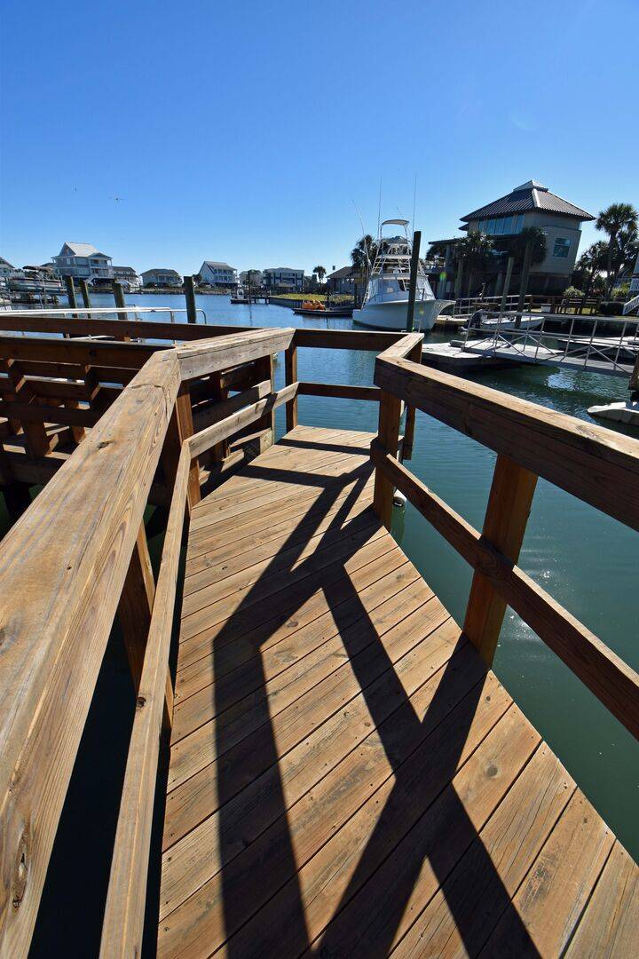 Perfect fishing spot! Perfect fishing spot!