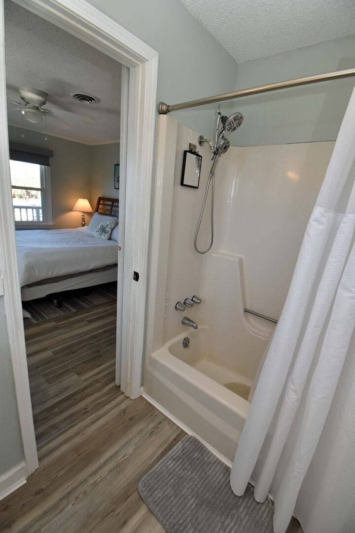 With Private Bath With Private Bath