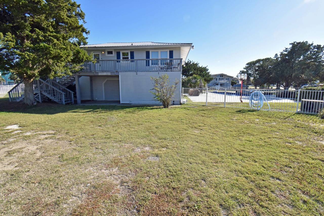 Space for a Boat Trailer Space for a Boat Trailer